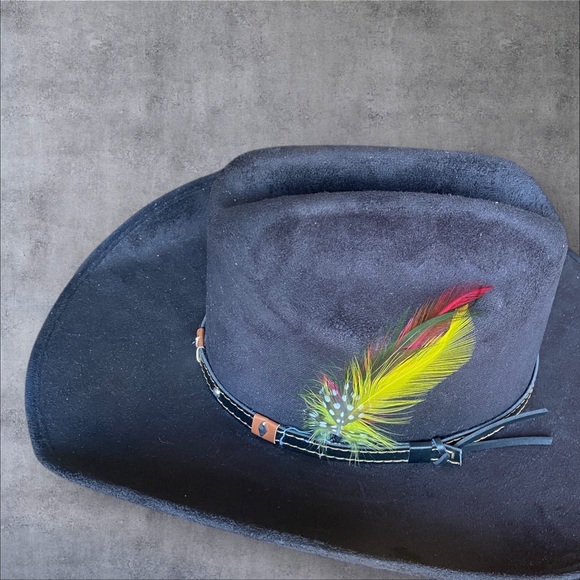 SoMTTER made in Mexico negro with feather 15x 13